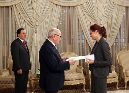 Посланик Славена Гергова връчи акредитивните си писма на президента на Тунизийската република Бежи Каид Ессебси