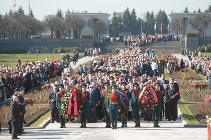 А mourning ceremony for the laying of wreaths and flowers, in conjunction with the beginning of the blockade of Leningrad
