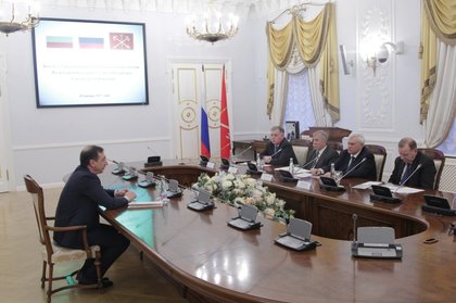 Среща между губернатора на Санкт Петербург Георгий Полтавченко и управляващия Генералното консулство на Република България в града Светлозар Панов