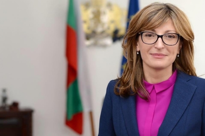 Екатерина Захариева поздрави сънародниците ни по света за Деня на Независимостта