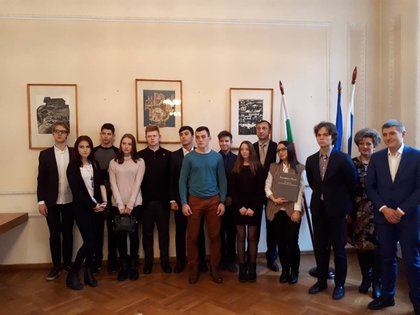 Visiting the Consulate General