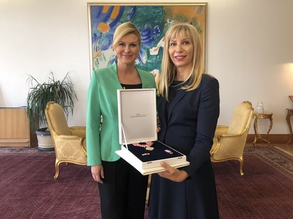 Посланик Димитрова бе наградена с орден от президента на Хърватия