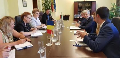 Работно посещение на министър Нено Димов в Букурещ