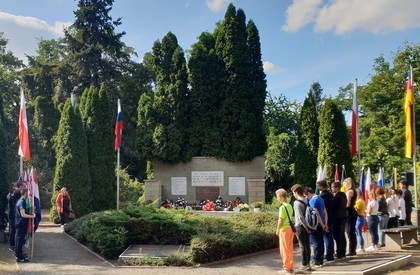 Участие в тържествена церемония в памет на жертвите в трудовия лагер на ГЕСТАПО и в лагера за военнопленници в гр. Гросбеерен, 8 септември 2018 г.