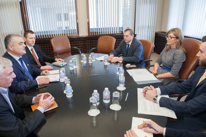 Minister Zaharieva: Bulgarian visas to be issued in 15 Chinese cities