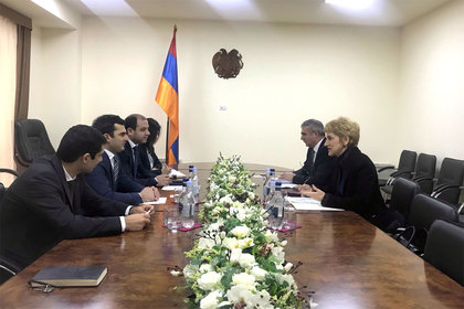 Среща на посланик Павлова с Акоб Аршакян, Министър на транспорта, комуникациите и информационните технологии