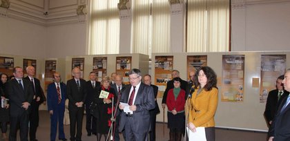 Изложбата „Силата на гражданското общество: съдбата на евреите в България“ беше представена в Букурещ