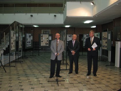 Изложбата „Българската следа в науката” в Скопие