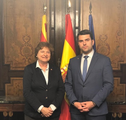Deputy Foreign Minister Georg Georgiev talks with Montserrat Jovira, Vice Governor of Catalonia