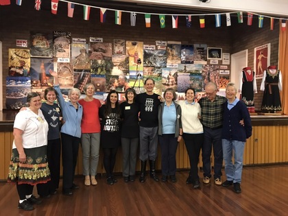 Клуб „Народни-танци“ в Канбера организира уроци по народни хора и ръченица
