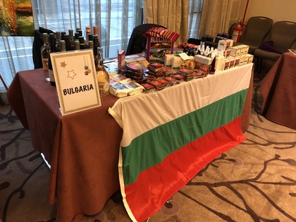 Генералното консулство на България в Милано взе участие в Коледен благотворителен базар