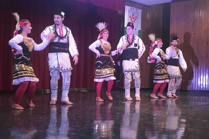 Ансамбъл за български народни танци „Златна Тракия“ проведе юбилеен концерт в Торонто