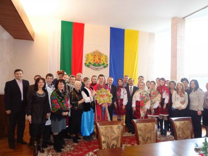 Коледуване в българското посолство в Киев 