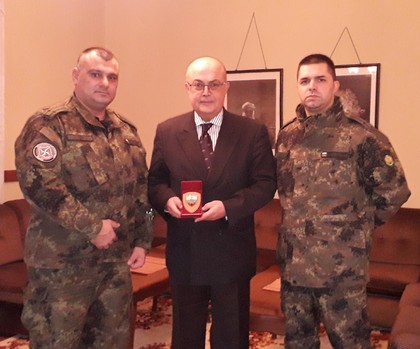 Посланик Христо Гуджев се срещна със старши военни представители на българския военен контингент в КФОР