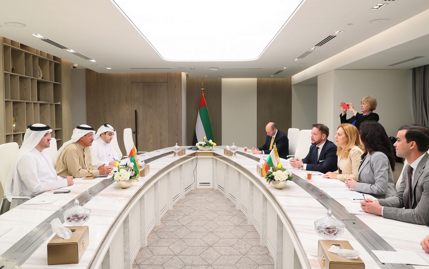 Bulgarian Deputy Prime Minister Mariana Nikolova and UAE Minister of Economy discuss strengthening economic and commercial relations