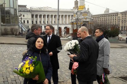 Ппредставител на посолството в Киев участва в мероприятие за отбелязване на годишнина от началото на Майдана