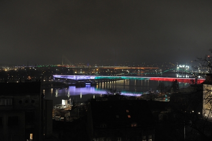 Знакови мостове и сгради на град Белград бяха осветени с цветовете на българския трикольор в чест на Националния празник на България
