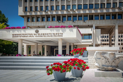Възстановява се приемът на граждани в консулската служба в Анкара 