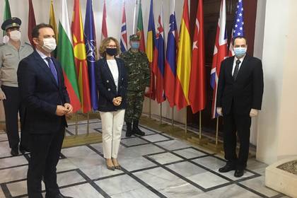 Посланик Ангел Ангелов предаде хуманитарна помощ, предоставена от България за борбата срещу коронавируса