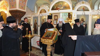 Посещение на патриарх Неофит в Санкт Петербург