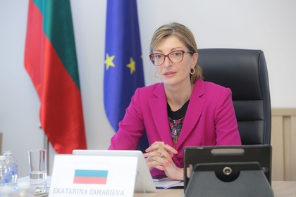 Top EU and US diplomats Agree on Close Cooperation in Combating the Coronavirus and Disinformation