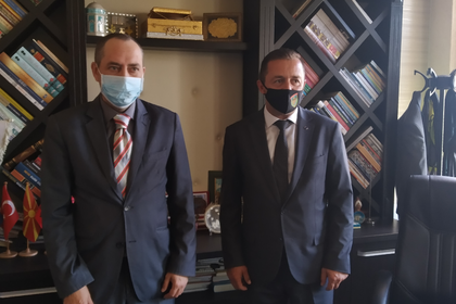 Посланик Ангел Ангелов предостави хранителни продукти на 30 социално слаби семейства в община Студеничани