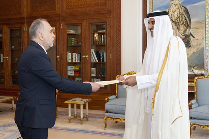 Ambassador Plamen Delev Hands Letters of Accreditation to Emir of Qatar