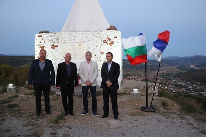 „Нешков връх“ край Цариброд е вече осветен благодарение на българската помощ за развитие 