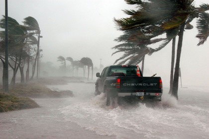 Тропическата буря „Зета“ ще достигне крайбрежието на САЩ