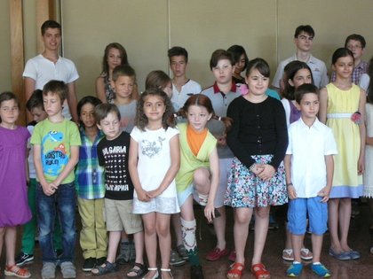 Награждаване на Българското училище в Женева по случай 30-годишния му юбилей