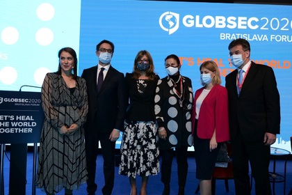 Ekaterina Zaharieva at GLOBSEC: Countries to Learn from Mistakes of Others