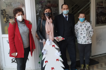 Посланик Ангелов предостави хуманитарна помощ на Дневен център „Доза Щастие“