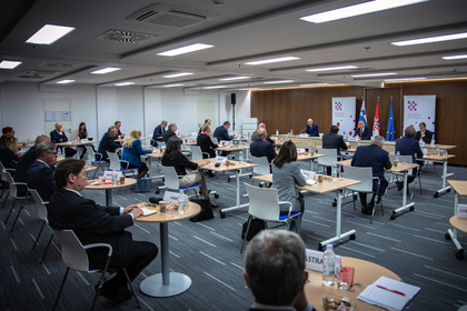Udeležba veleposlanika Tcherveniakova na srečanju z novim predsednikom Vlade Slovenije