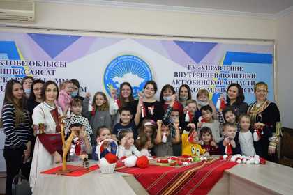 Болгарская общность отметила праздник Баба Марта