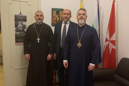Тържествен водосвет на обновеното посолство