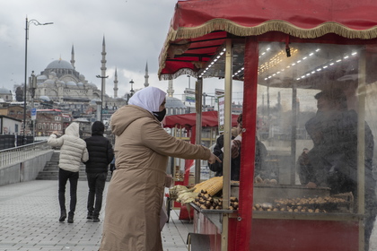 В Турция продължават да действат частични ограничения