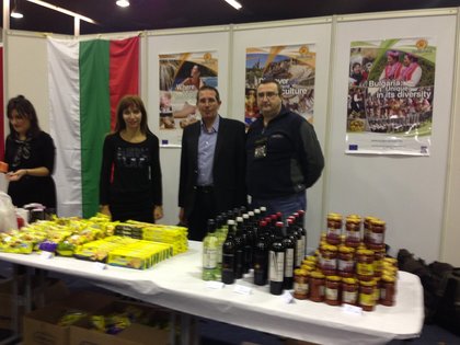Българското посолство участва в Благотворителния коледен базар в Загреб