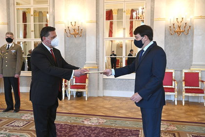 Посланик Христо Полендаков връчи акредитивните си писма на президента на Унгария Янош Адер