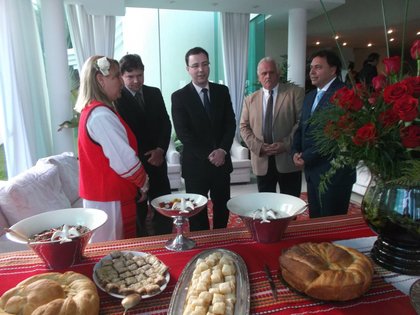 Връчване на консулски патент на Ренато Русеф