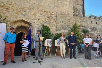 29 години от установяването на дипломатическите отношения между България и Азербайджан бе отбелязано в Баку с откриване на изложбата „България през детските очи“