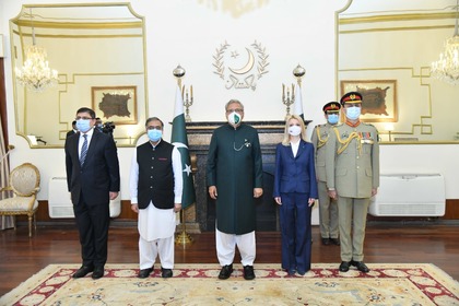 Ambassador Irena Gancheva presented her credentials to the President of Pakistan
