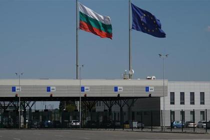 Граждани на Чешката република и български граждани, пристигащи от Чешката република на територията на Република България не са задължени да представят негативен антигенен или PCR тест