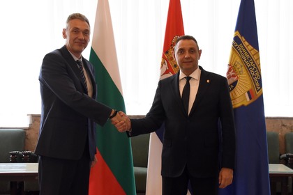 Посланик Петко Дойков се срещна с министъра на вътрешните работи на Сърбия