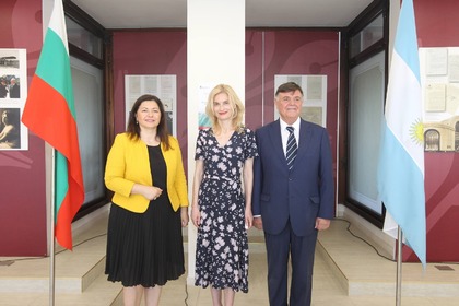 An exhibition at the Ministry of Foreign Affairs tells about 90 years of friendship between Bulgaria and Argentina