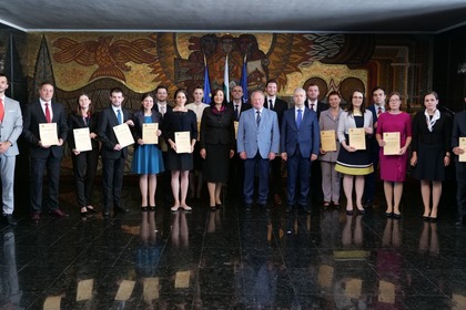 Minister Svetlan Stoev presented the certificates to the 16th class of trainee attachés, graduated from the Diplomatic Institute at the Ministry of Foreign Affairs