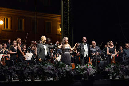 Aplavzi Sonyi Yonchevi na koncertu na Ljubljana festivalu