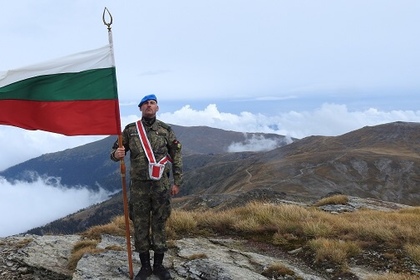 Генералното консулство  почете паметта на загиналите български воини в битката при връх Каймакчалан 