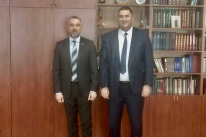 Среща на посланик Анастасов с директора на Националния архив на Армения