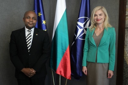 Deputy Minister Zaritsa Dinkova received the Ambassador of Republic of South Africa Thabo Thage