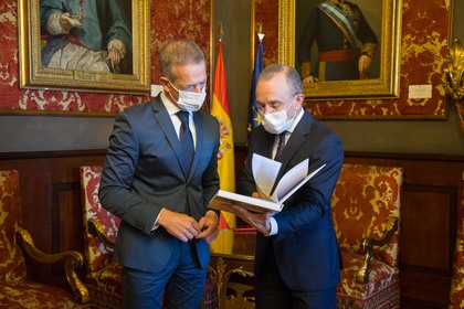 Среща на посланик Алексей Андреев с председателя на Сената на Испания Андер Хил Гарсия